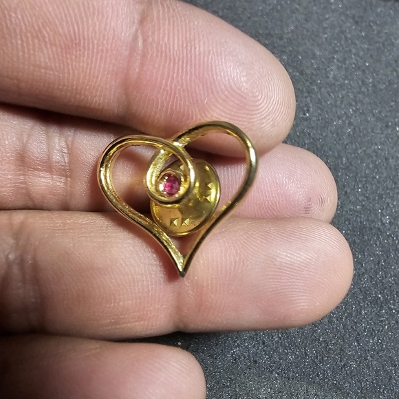 Gold Tone Heart Shapped Lapel Pin With Red Rhine Stone Pin Back shows signs of w - Picture 5 of 7